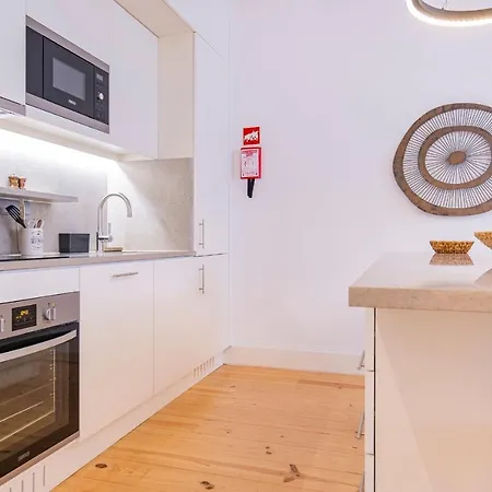 아파트 Spacious 1bdr In Santos By Lovelystay 리스본