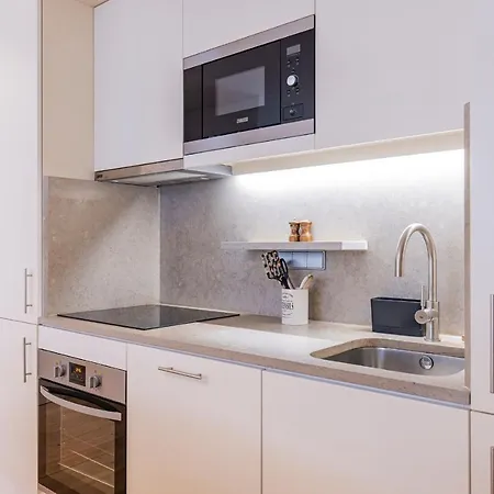 Modern Rustic Flat In Santos By Lovelystay Apartament Lizbona